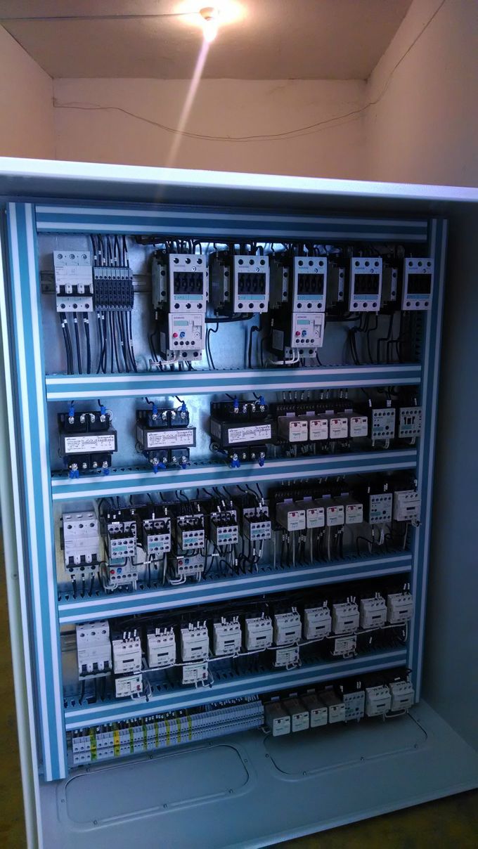 GABINETES Y COMPONENTES ELECTRICOS
ZONAS CLASIFICADAS  NEMA 4,4X,7
ZONAS NO CLASIFICADAS  IP55,IP65
VARIADORES DE FRECUENCIA
MARCAS ABB
MARCA TELEMECANIQUE
MARCA SCHNIDER